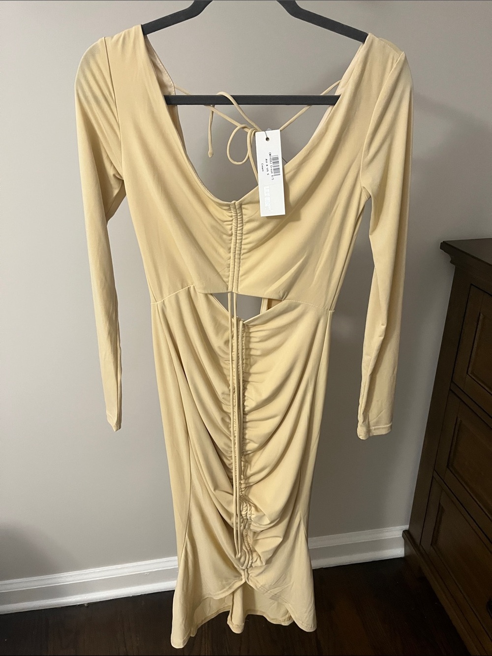 NWT MURA BOUTIQUE Long Sleeve Cutout Midi Dress in Beige